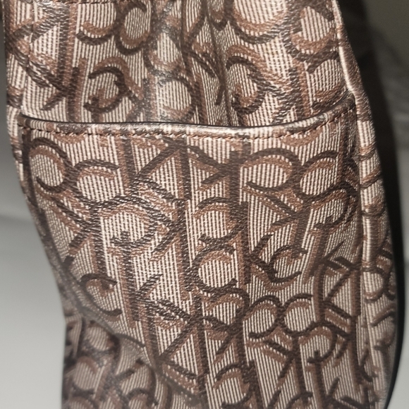 Caving Klein Brown Monogram Tote Bag - Picture 11 of 11